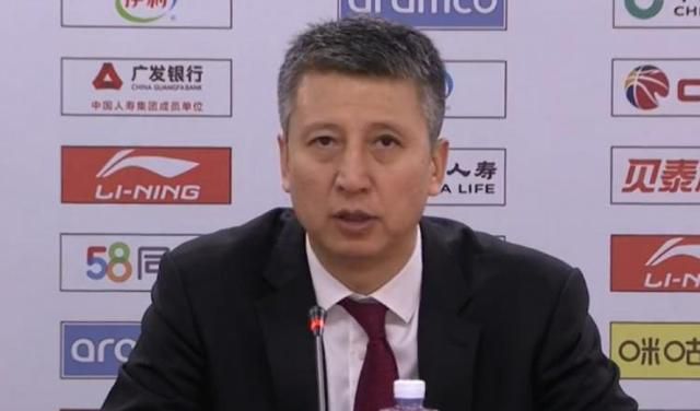 在场的我们是非常荣幸、享有特权的，因为我们可以拍电影，然后盛装打扮前来，并且还能因此得到报酬。